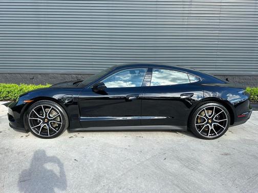 2025 Porsche Taycan Base