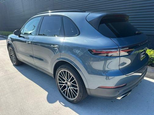 Biscay Blue Metallic 2019 Porsche Cayenne Base