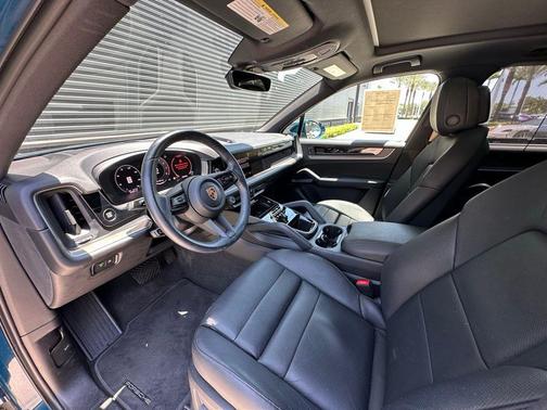 2024 Porsche Cayenne Base