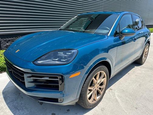 2024 Porsche Cayenne Base
