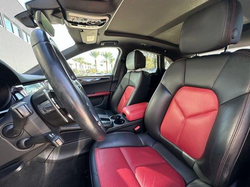 2020 Porsche Macan S