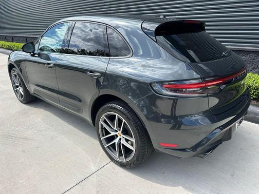 2023 Porsche Macan 