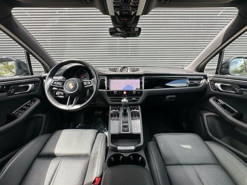 2023 Porsche Macan 