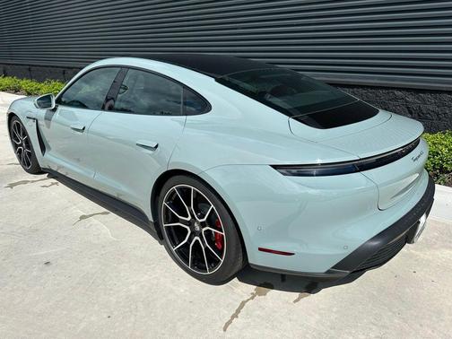 2025 Porsche Taycan 4S
