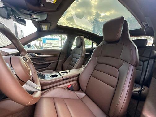 2025 Porsche Taycan 4S