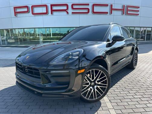2022 Porsche Macan Base