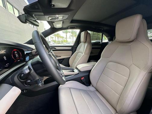 2025 Porsche Macan 4S