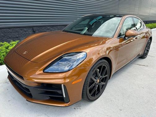 2025 Porsche Panamera Base