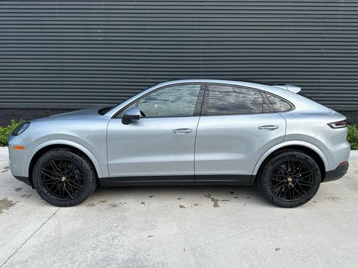 2024 Porsche Cayenne AWD
