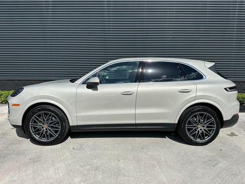 2026 Porsche Cayenne Base