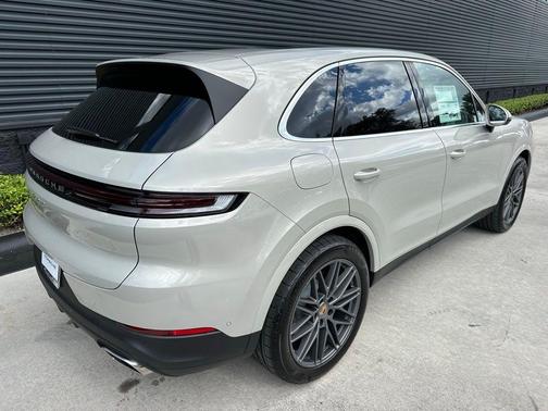 2026 Porsche Cayenne Base