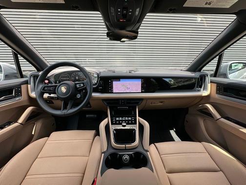 Arctic Grey 2026 Porsche Cayenne Base