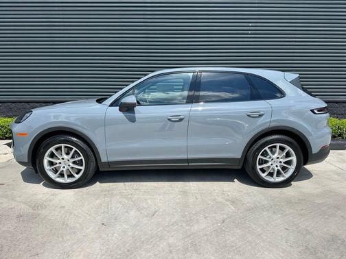 Arctic Grey 2026 Porsche Cayenne Base