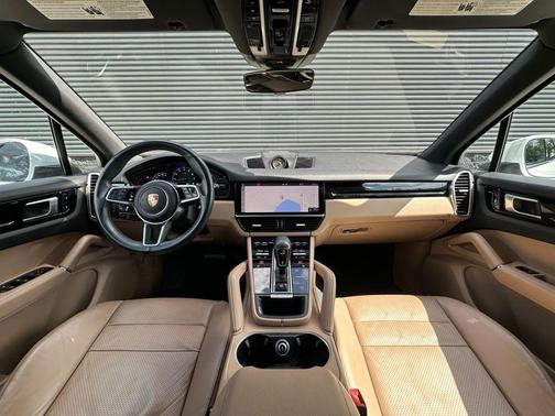 White 2019 Porsche Cayenne Base