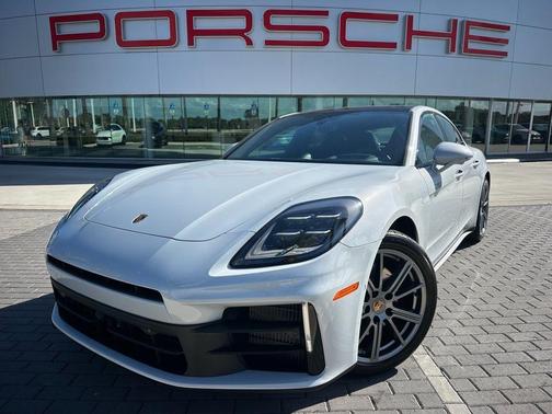 2026 Porsche Panamera Base