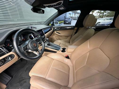 2020 Porsche Macan S