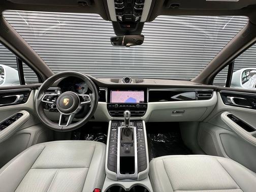 2021 Porsche Macan S