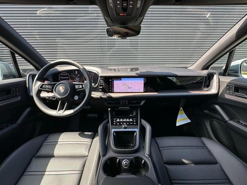 2026 Porsche Cayenne Base