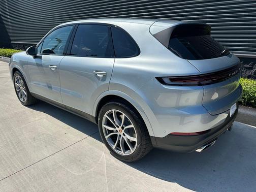 2026 Porsche Cayenne Base