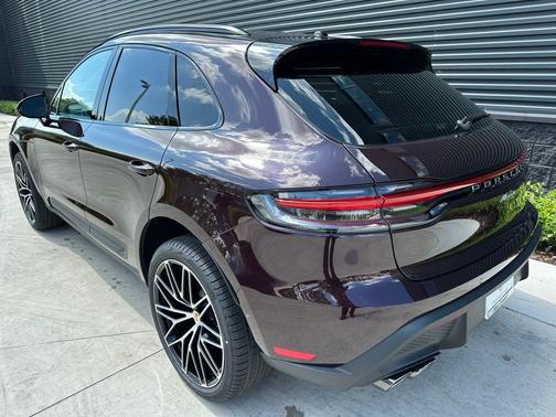 2025 Porsche Macan