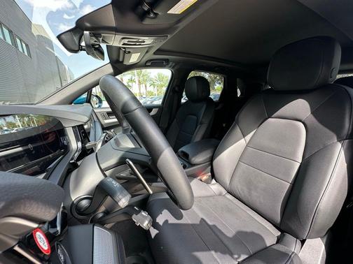 2024 Porsche Cayenne Base