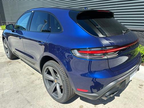 2025 Porsche Macan