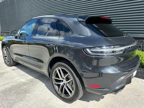 Volcano Grey Metallic 2026 Porsche Macan Base