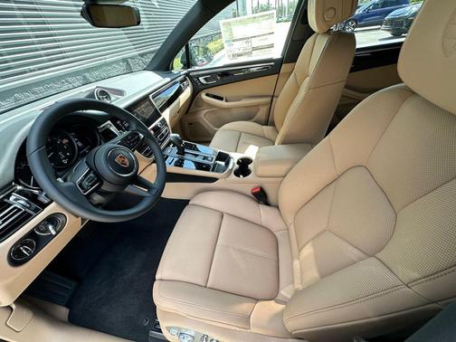 Volcano Grey Metallic 2026 Porsche Macan Base