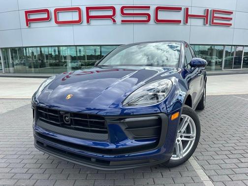 2026 Porsche Macan Base