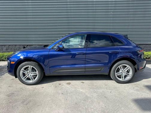 2026 Porsche Macan Base