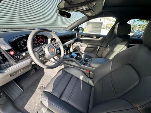 2026 Porsche Cayenne AWD
