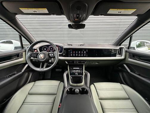 Carrara White 2024 Porsche Cayenne Base