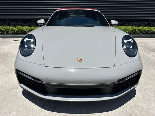 Chalk 2021 Porsche 911 Carrera