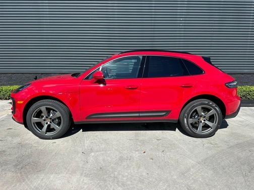 2026 Porsche Macan Base