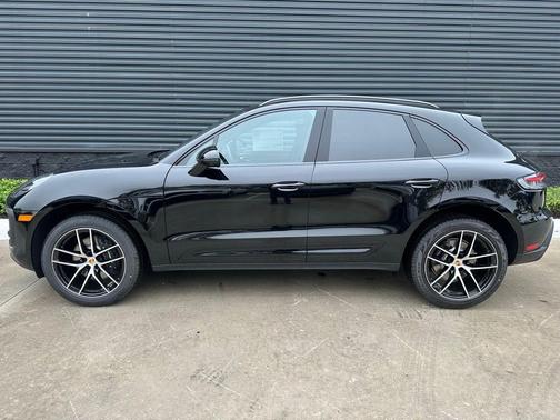 2025 Porsche Macan T