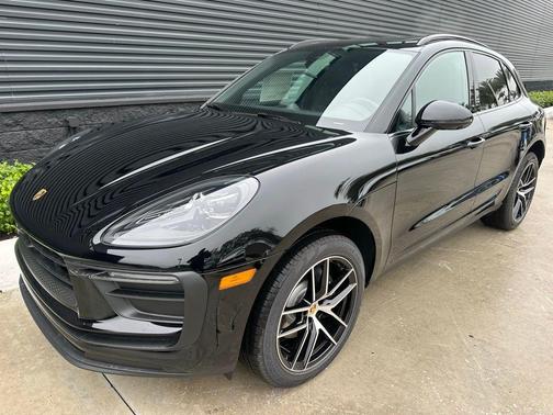 2025 Porsche Macan T
