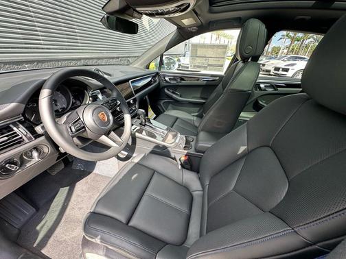 2026 Porsche Macan S