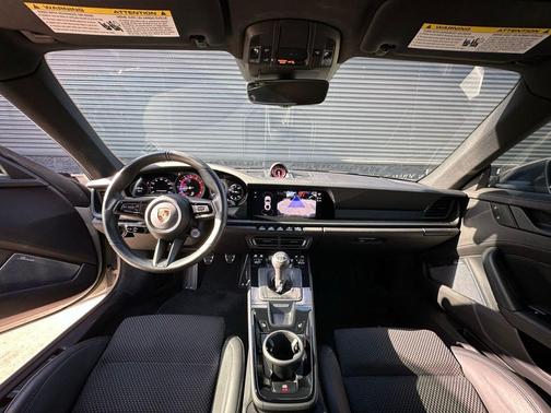 2023 Porsche 911 Carrera