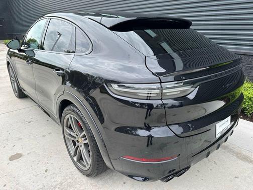 2022 Porsche Cayenne GTS