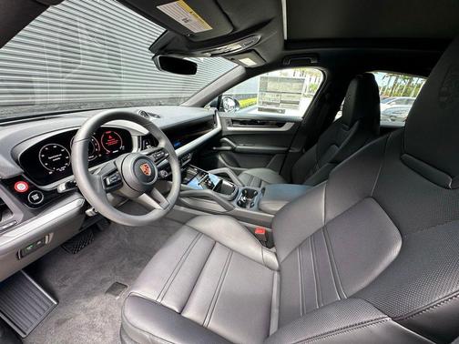 2026 Porsche Cayenne AWD