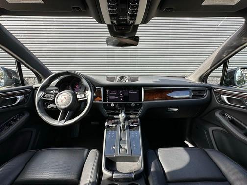 2024 Porsche Macan T