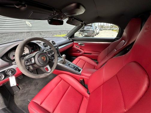 2024 Porsche 718 Boxster Style Edition