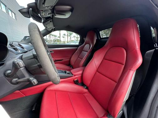 2024 Porsche 718 Boxster Style Edition