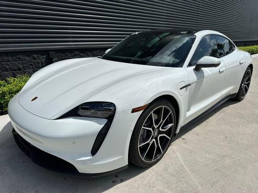 2022 Porsche Taycan Base