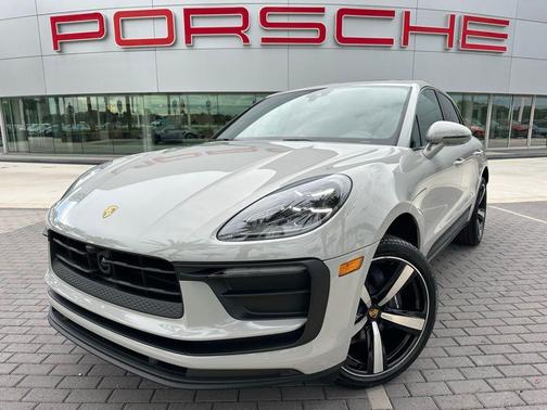 2026 Porsche Macan Base