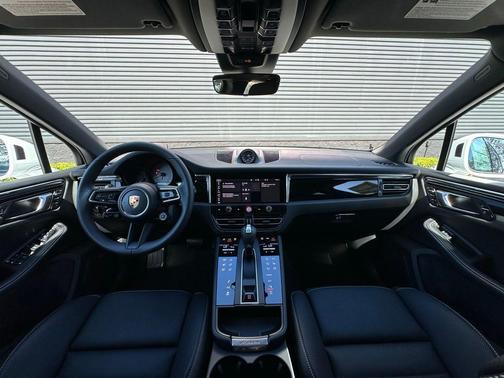2026 Porsche Macan S