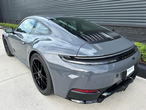 2026 Porsche 911 Carrera GTS