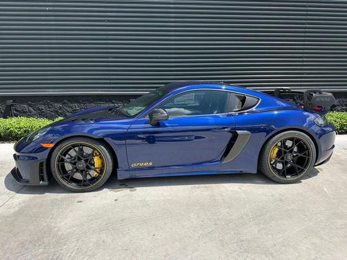 2025 Porsche 718 Cayman GT4 RS