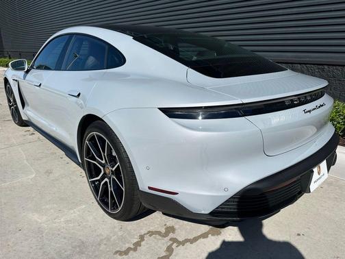 2024 Porsche Taycan Turbo S