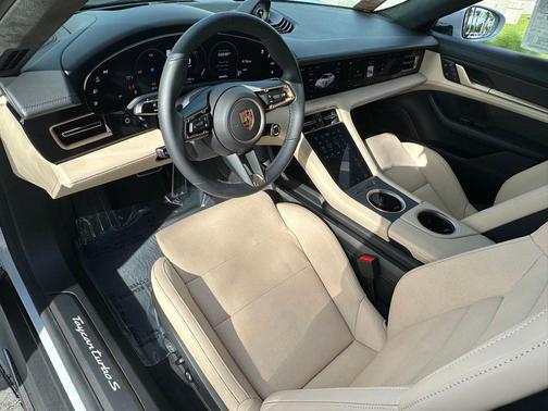 2024 Porsche Taycan Turbo S